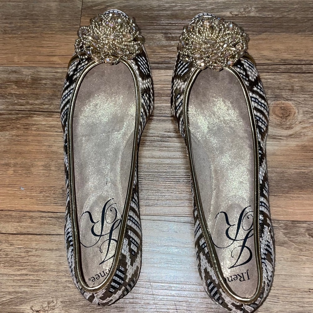 J. Reneé | Geezelouisi Cream Gold Print Flats - Picture 3 of 6